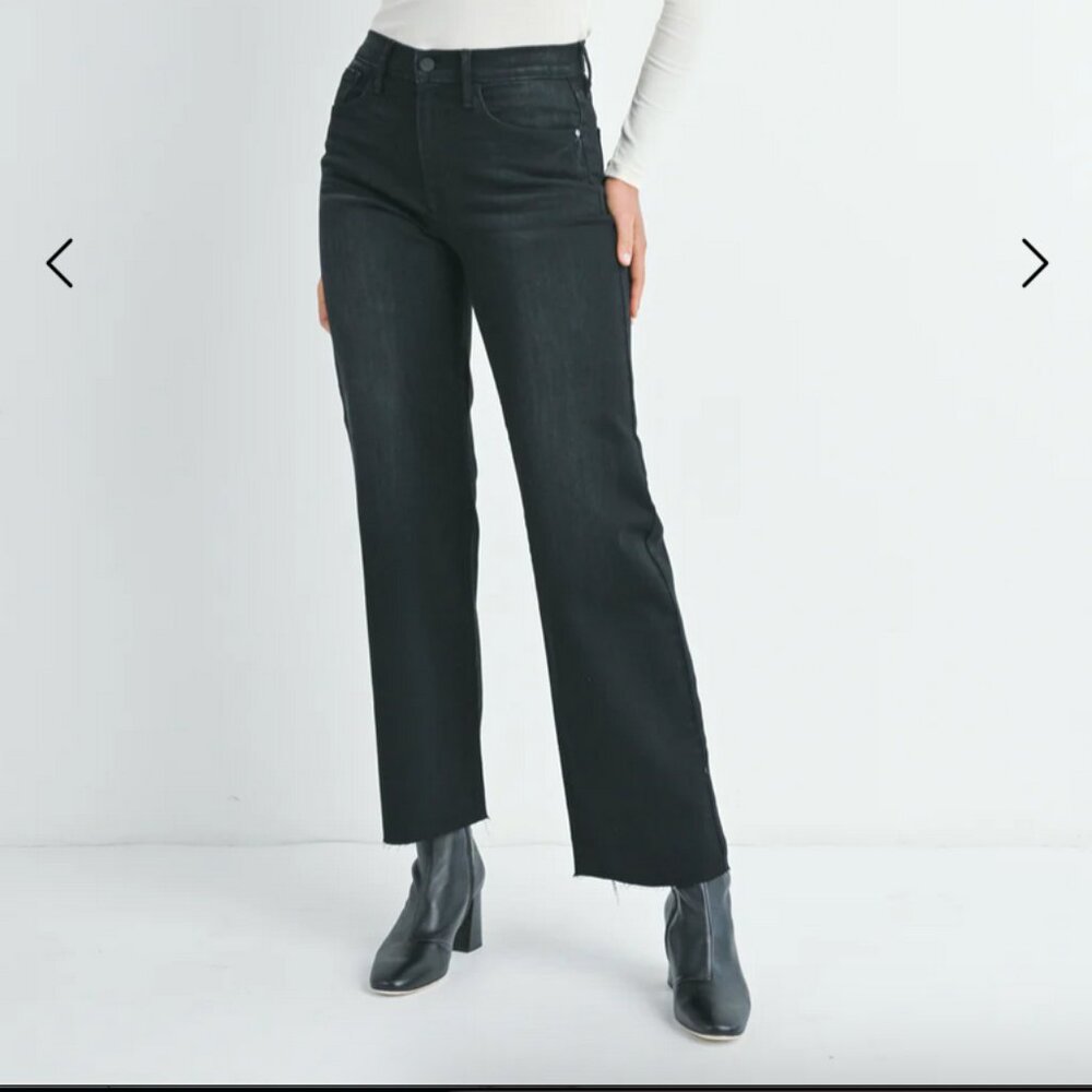 Just Black Women's Black Wide-Leg Raw Hem Jeans